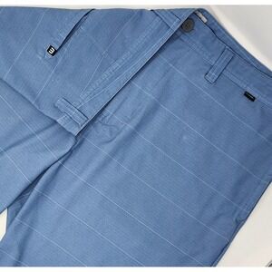 Travis Mathew Shorts Men's 40‎ Blue Striped Golf Chino 10" Inseam Performance
